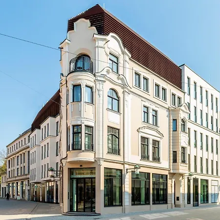 Schillerhof, Szálloda 4*